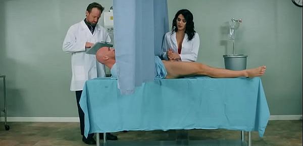  Brazzers - Doctor Adventures - (Valentina Nappi, Johnny Sins) - A Nurse Has Needs - Trailer preview